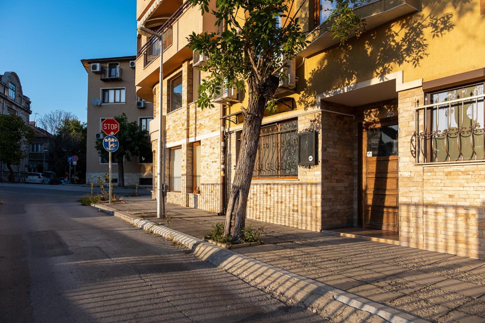 Roman Thermae 2Bdrm Sunny Apartment Varna Exterior foto